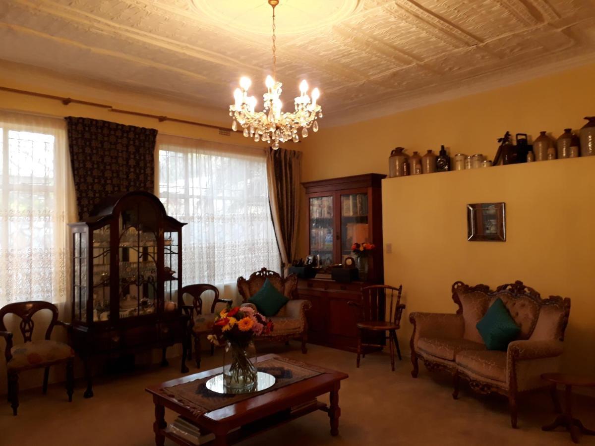 Upper Houghton Guesthouse Johannesburg Bagian luar foto