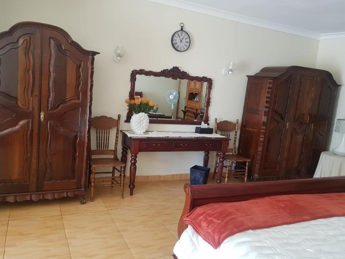 Upper Houghton Guesthouse Johannesburg Bagian luar foto